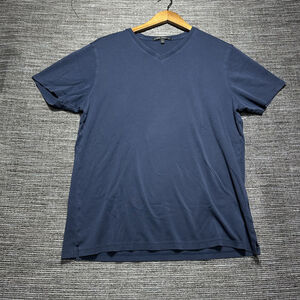 Robert Barakett T Shirt Men's L Blue V Neck Short Sleeve The Barakett V